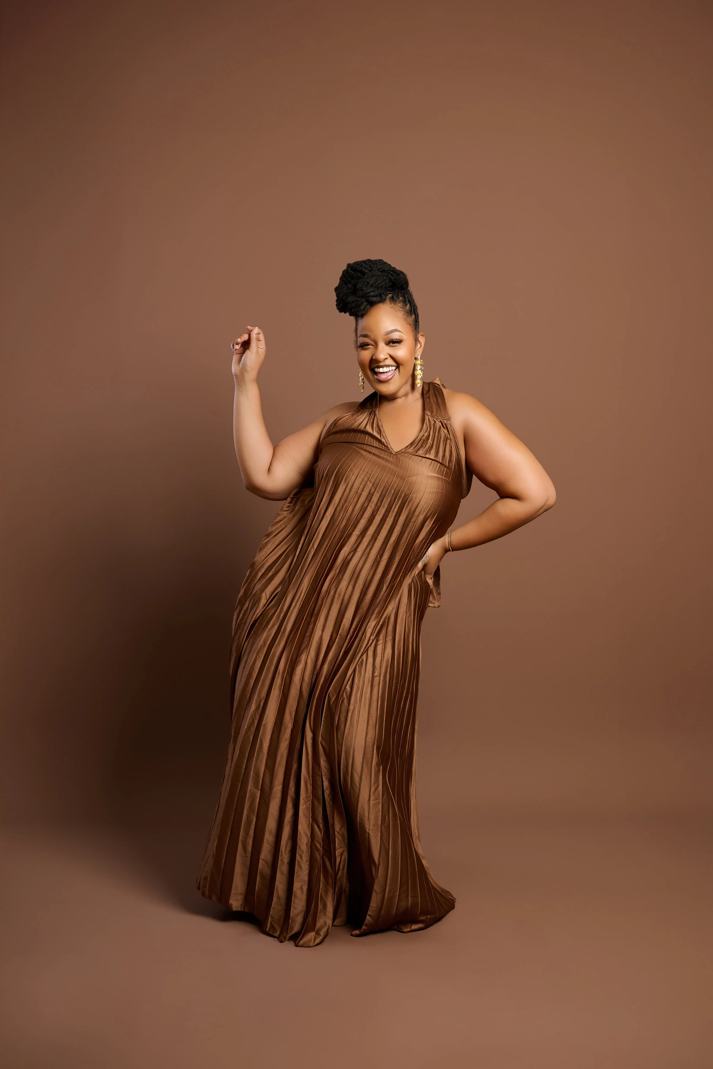 Kate Cocoa Brown Seamless Paper Backdrop for Photography - Image 11