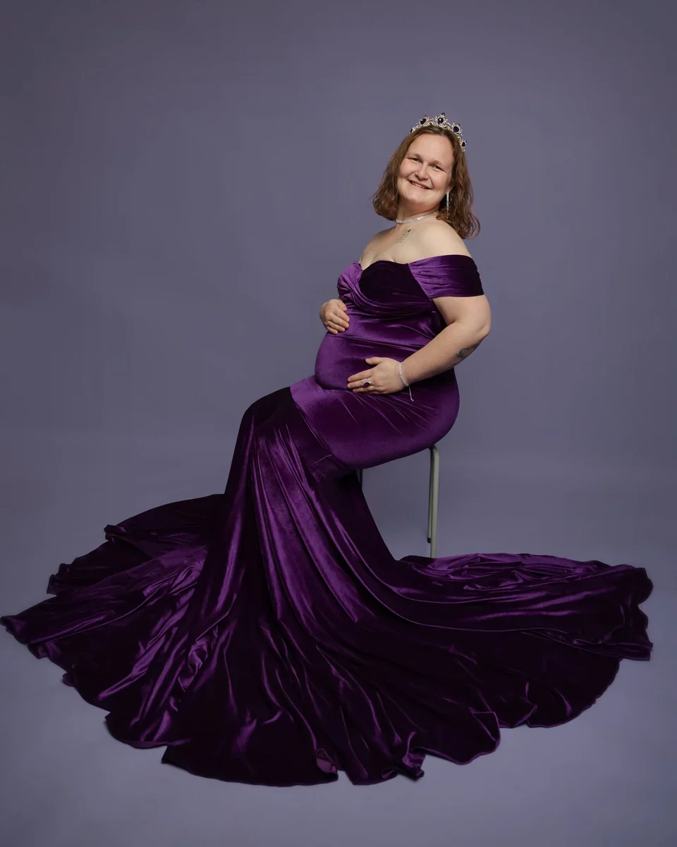 Kate Velvet V-neck Tailed Maternity Photoshoot Dress
